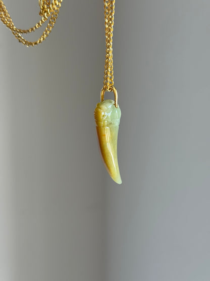 #P0560 "Dragon's Fang" Golden Yellow Green Jadeite Jade 18K Yellow Gold Pendant