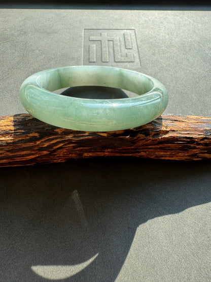 #0440 Icy Bluish Green Blue Water Jade Bangle Size 52.2