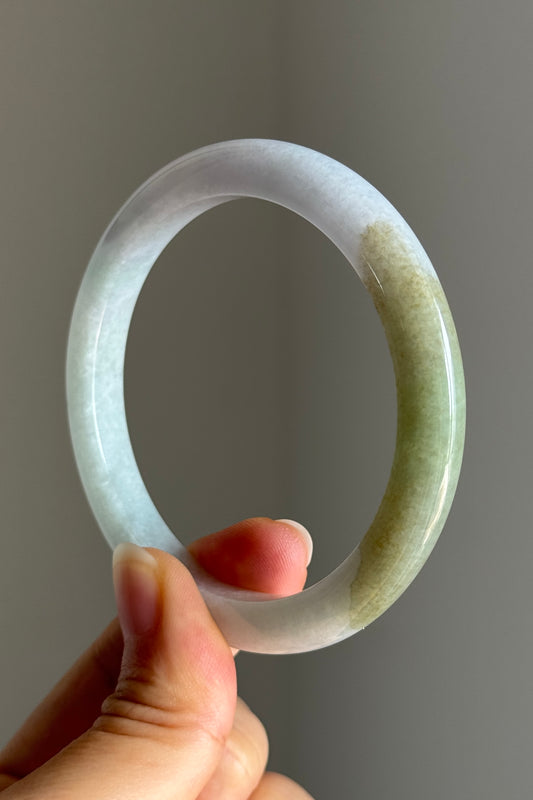 #0400 Icy Olive Green Yellow Light Lavender Jade Bangle Size 56.3