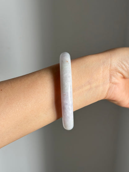 #0370 Sun Green Lavender Jade Bangle Size 59.4 (fits up to 61)