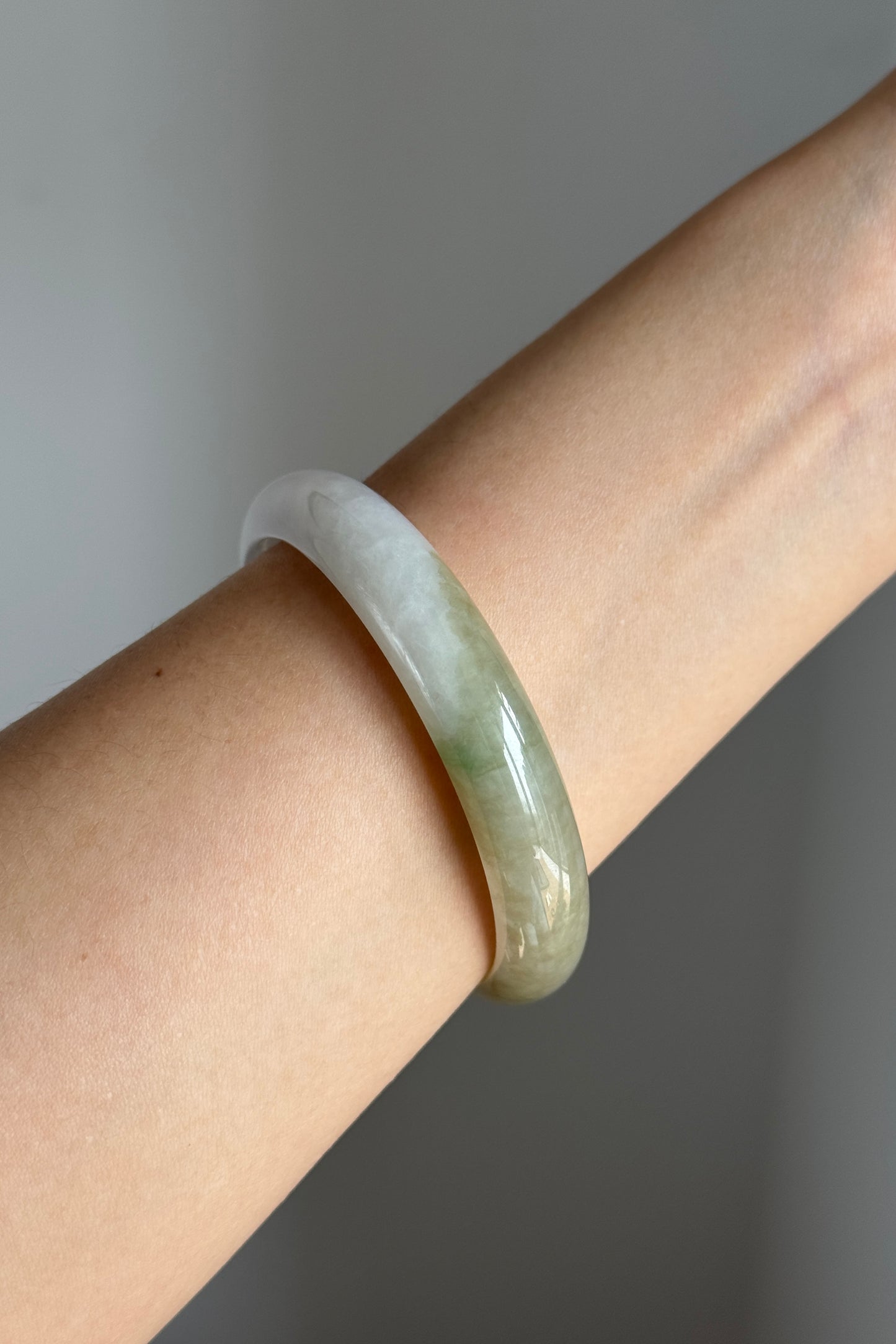 #0372 Icy Golden Yellow Green Ink Jade Bangle Size 57