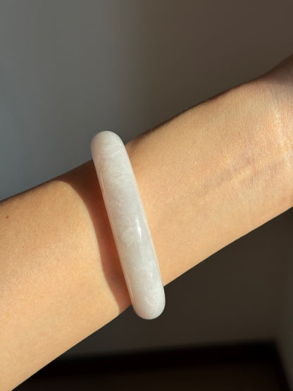 #0428 White Light Lavender Jade Bangle Size 55.7