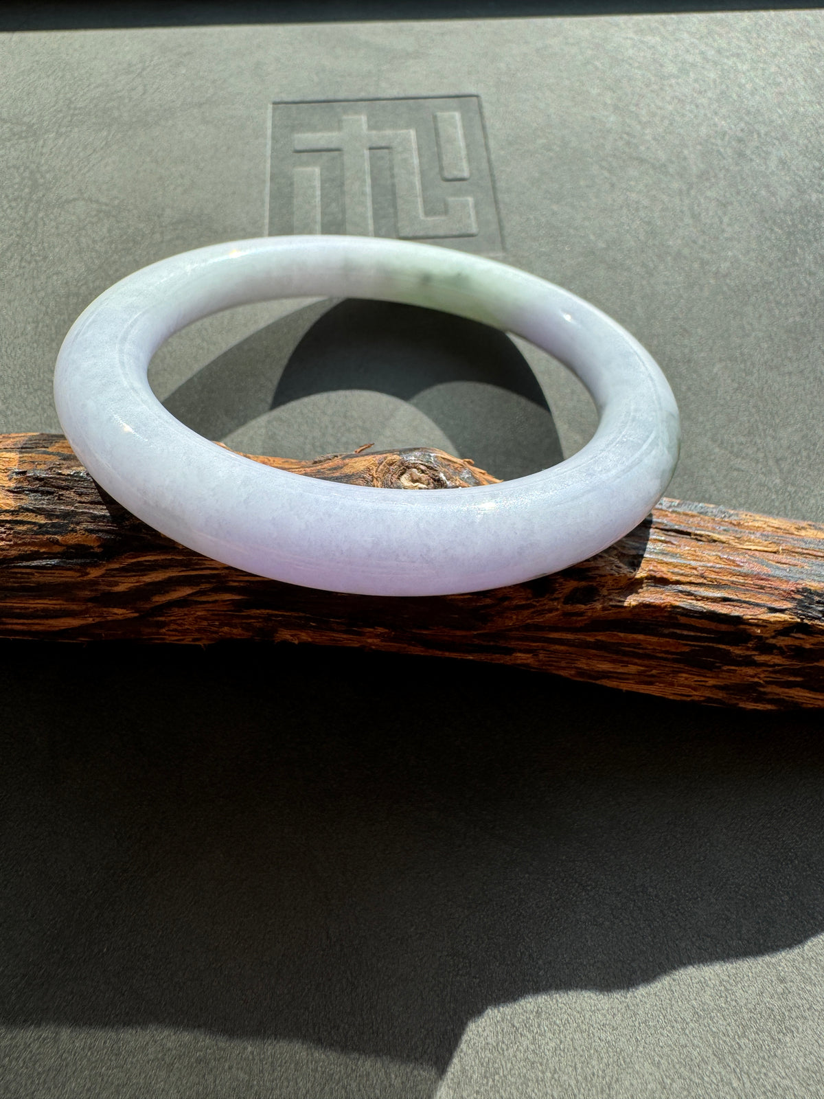 #0427 Lavender Green Yellow Round Jade Bangle Size 53.8 (fits up to 55)