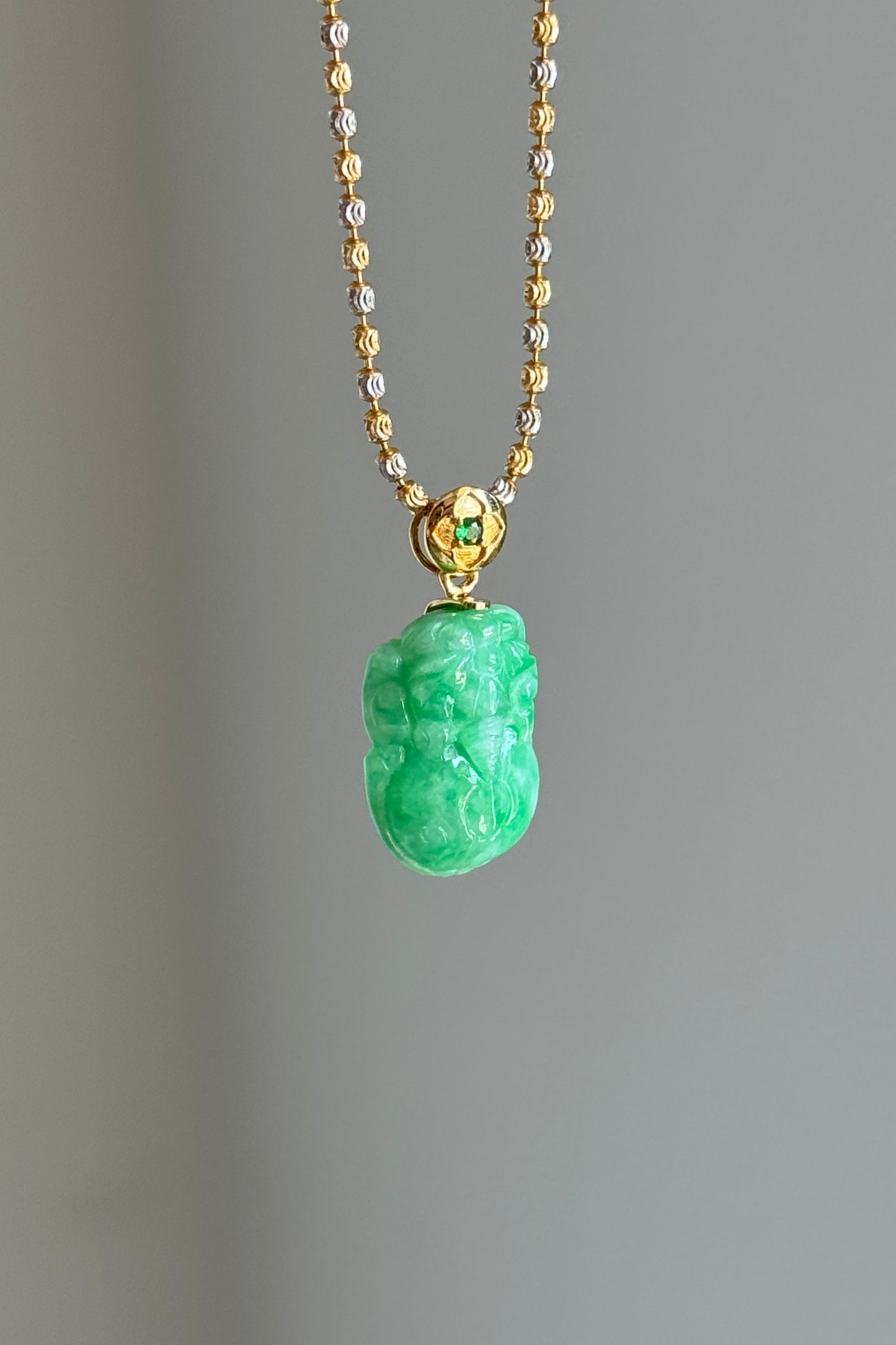 #P0561 "Pixiu" Sun Green Jadeite Jade 18K Yellow Gold Pendant