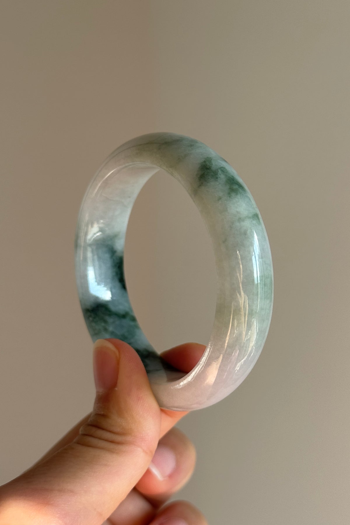 #0434 Icy Green Flower Lavender Jade Bangle Size 50.7