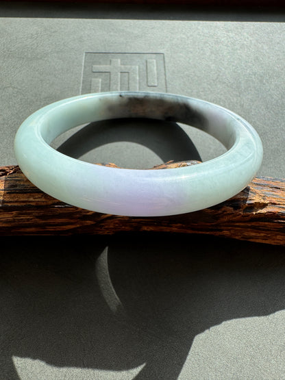 #0446 Light Green Lavender Ink Jade Bangle Size 60