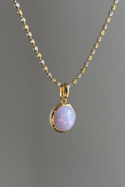 #P0431 Lavender Jadeite Jade Cabochon 18K Yellow Gold Pendant