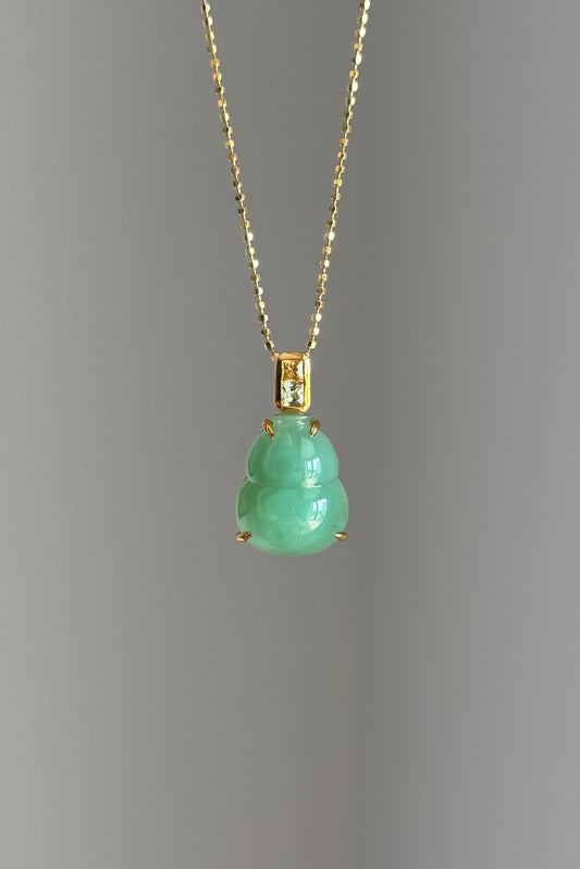 #P0564 "Hulu/Gourd" Icy Lotus Green Jadeite Jade 18K Yellow Gold Pendant