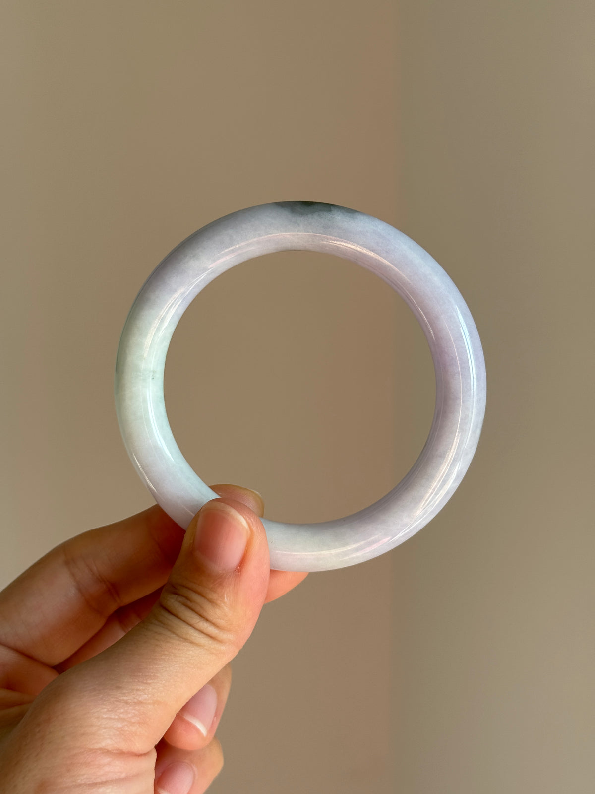 #0427 Lavender Green Yellow Round Jade Bangle Size 53.8 (fits up to 55)