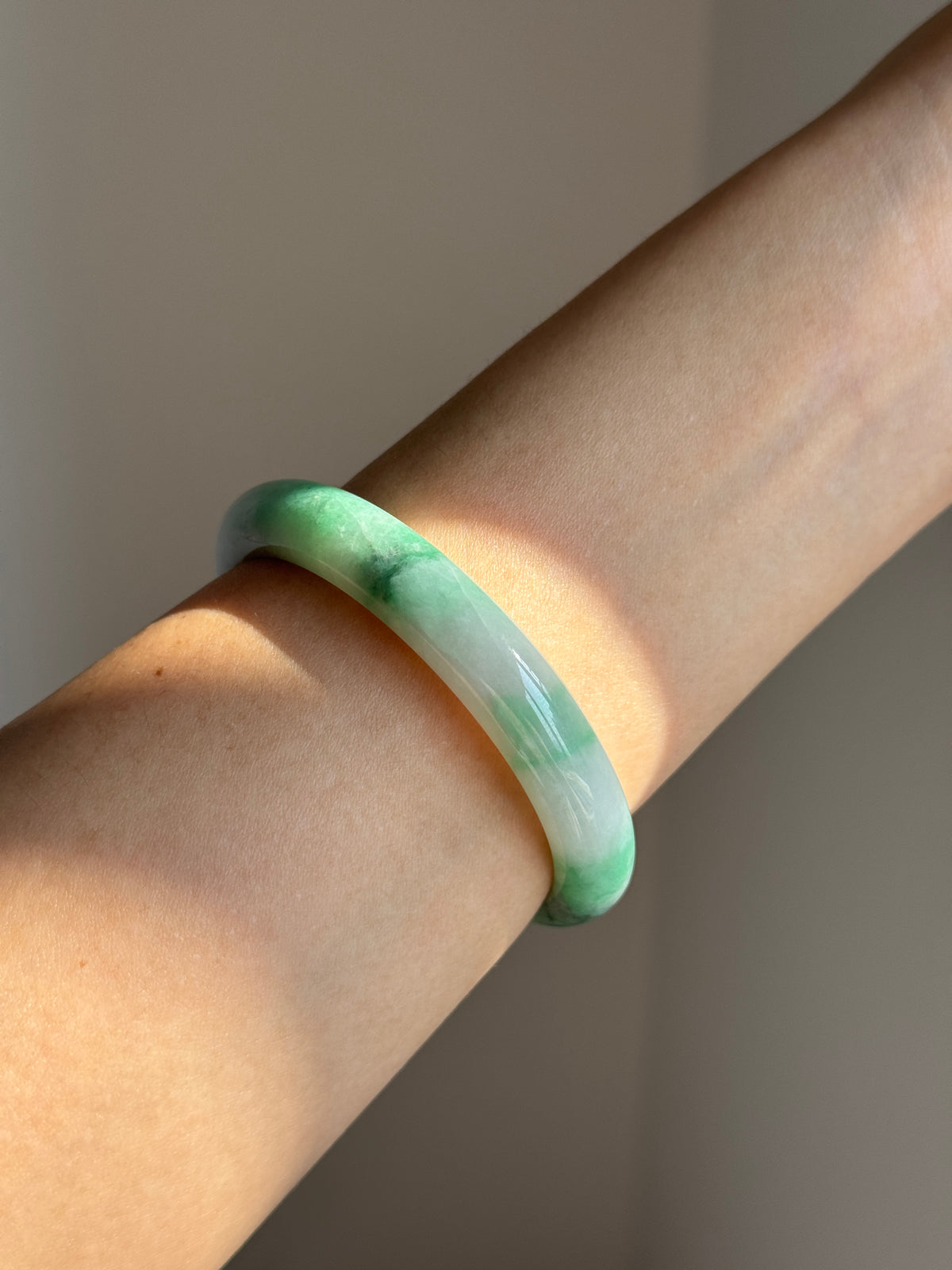 #0438 Icy Vivid Sun Green Jade Bangle Size 53.2