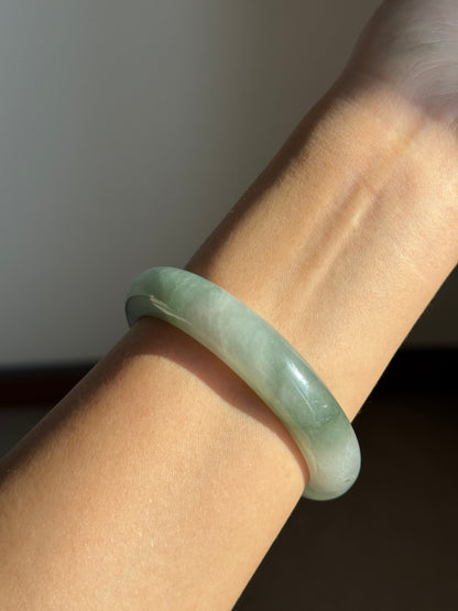 #0440 Icy Bluish Green Blue Water Jade Bangle Size 52.2