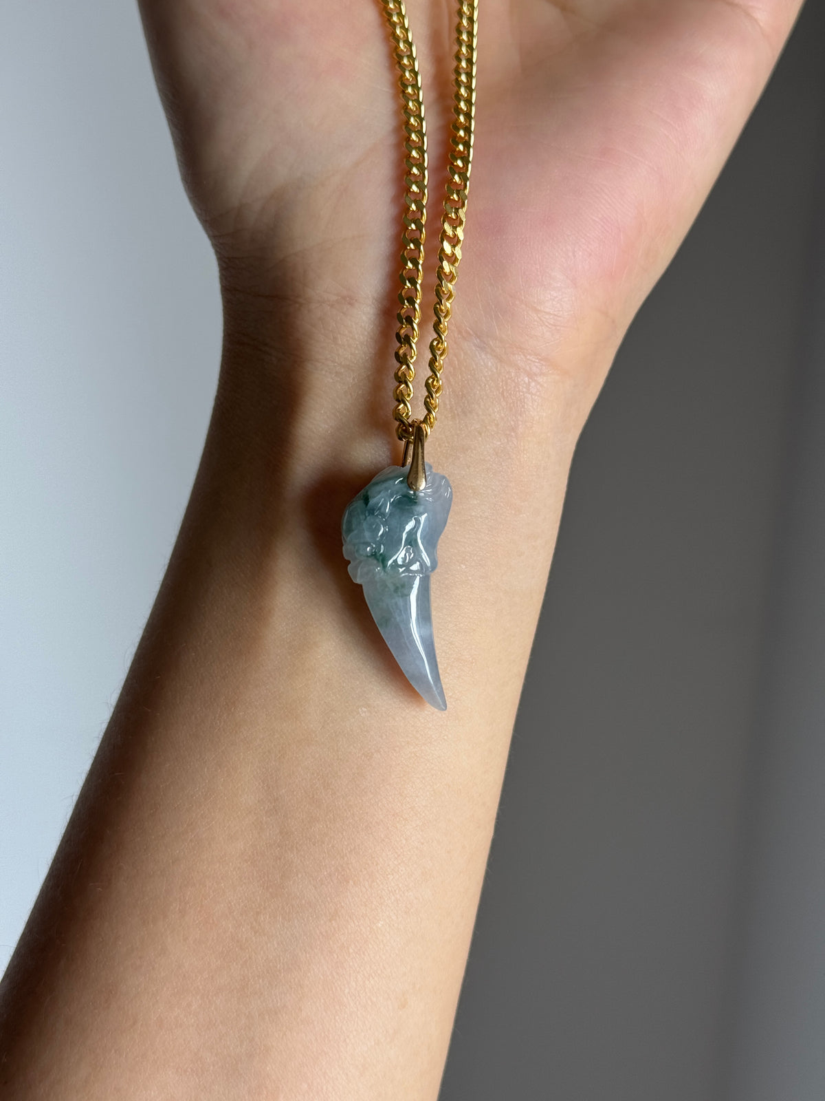 #P0569 "Dragon's Fang" Icy Lavender Green Jadeite Jade 18K Yellow Gold Pendant