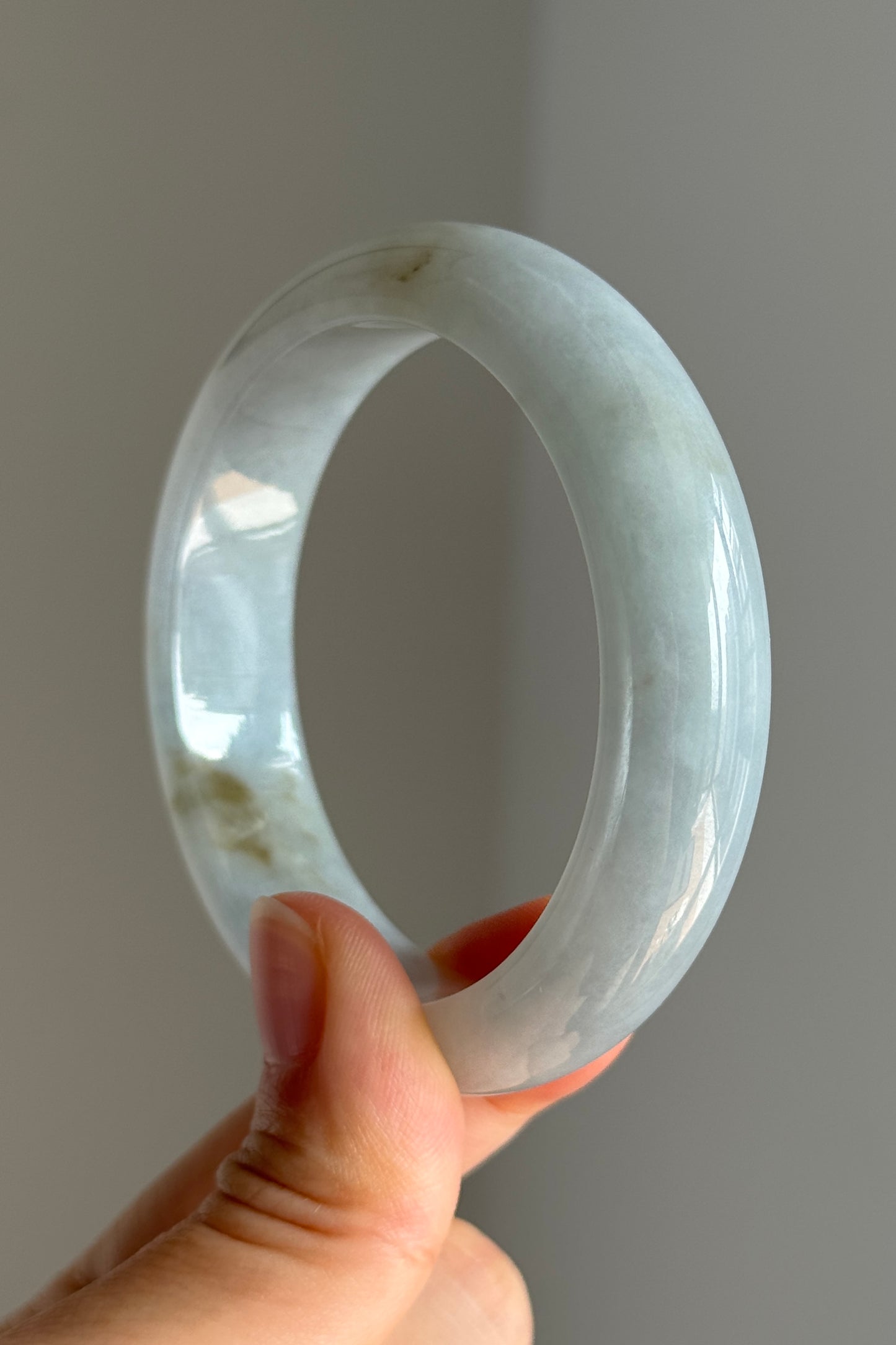 #0386 Icy Blue Lavender Yellow Jade Bangle Size 53.7