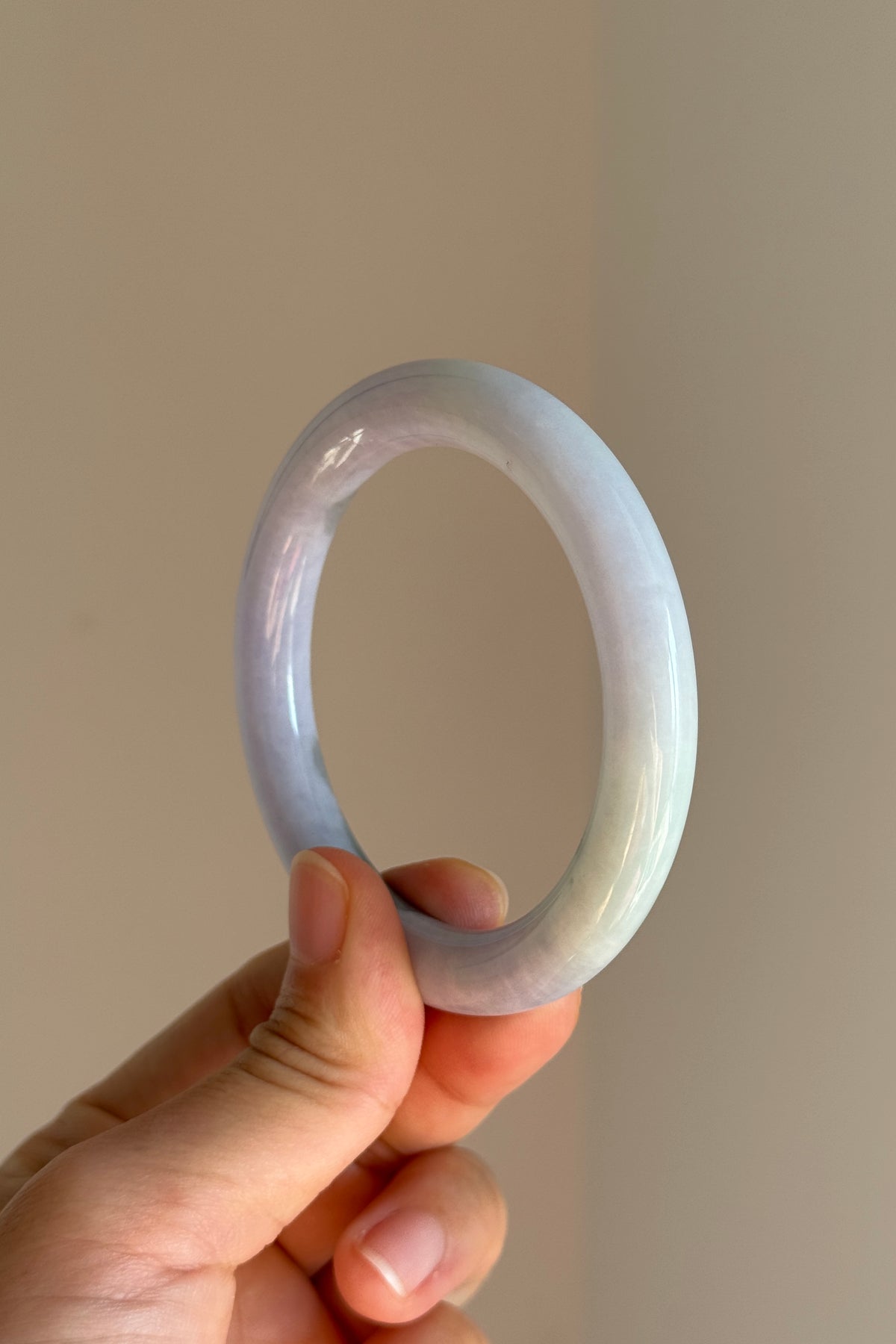 #0427 Lavender Green Yellow Round Jade Bangle Size 53.8 (fits up to 55)