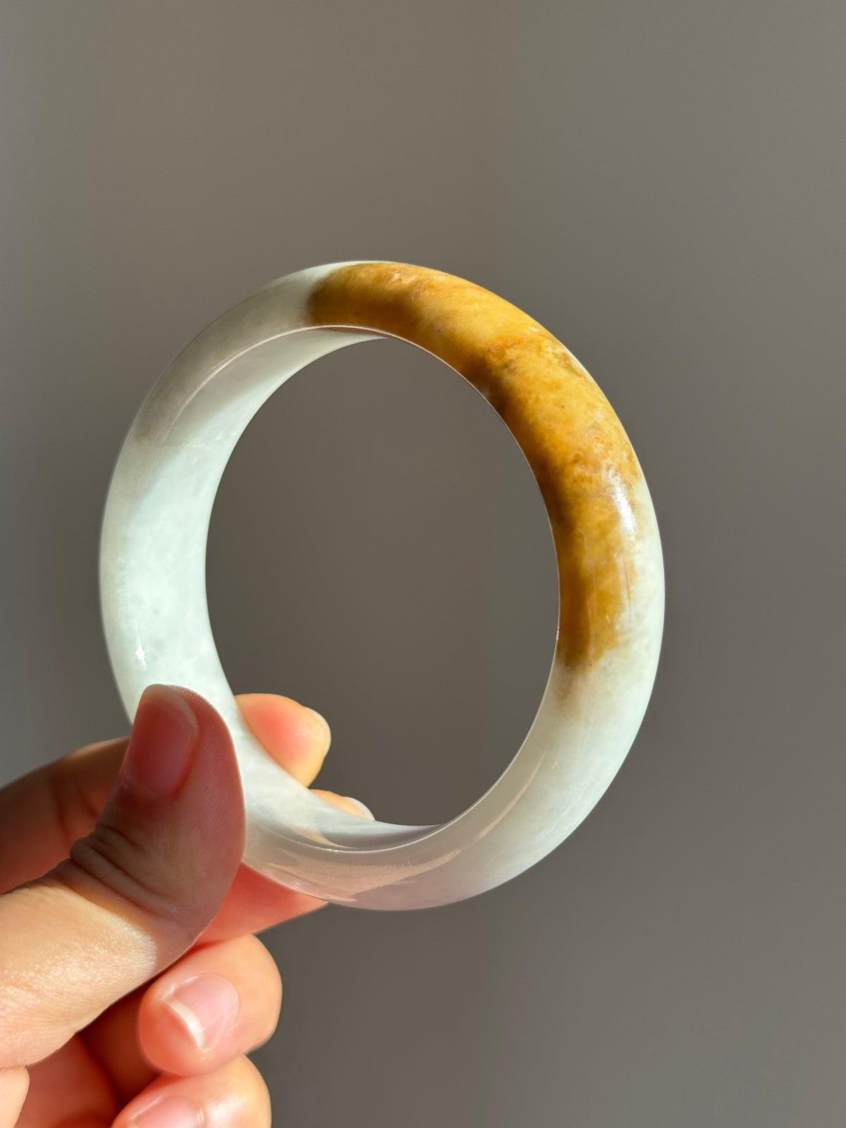 #0432 Yellow Light Green Lavender Jade Bangle Size 60.2