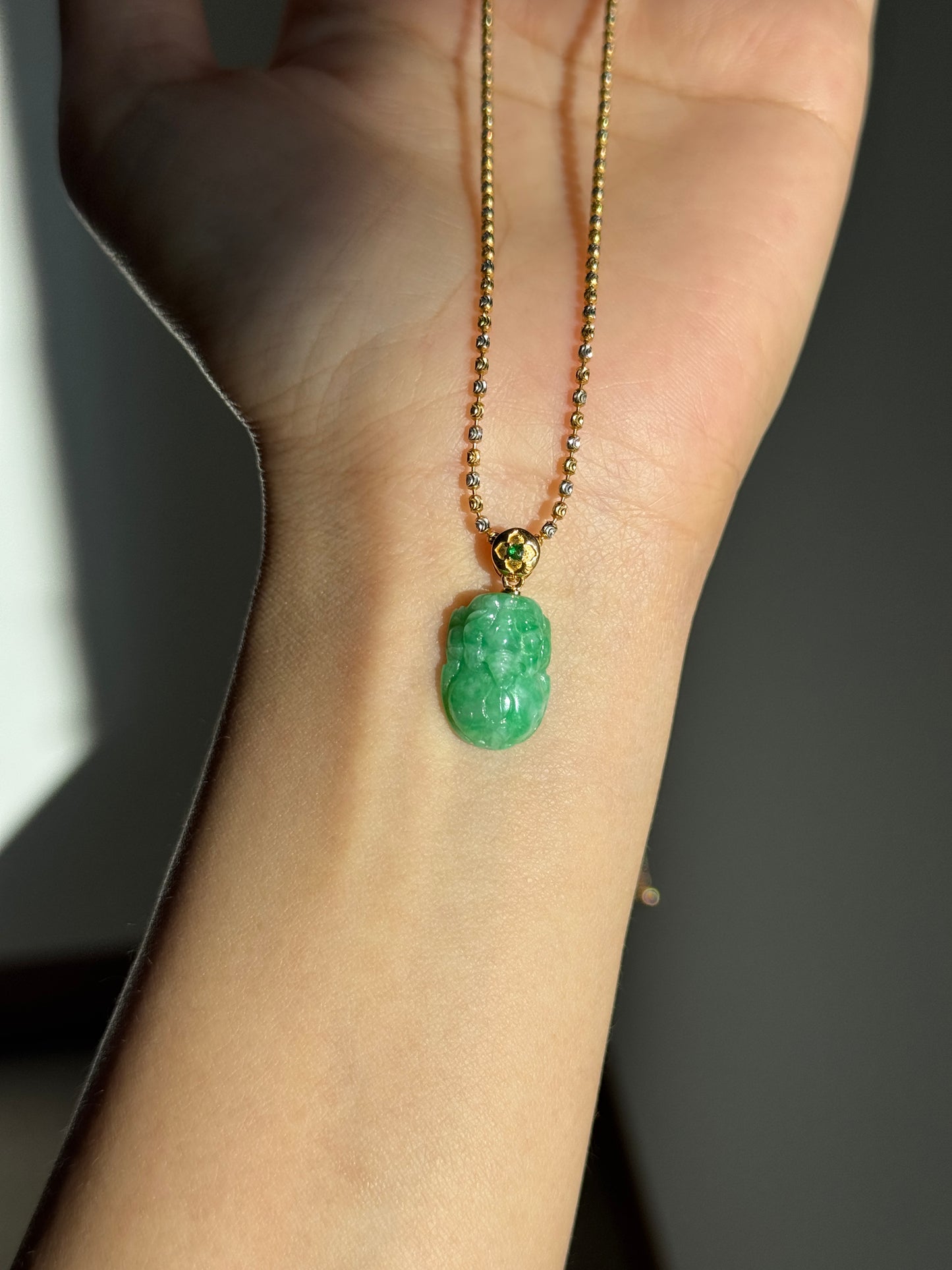 #P0561 "Pixiu" Sun Green Jadeite Jade 18K Yellow Gold Pendant