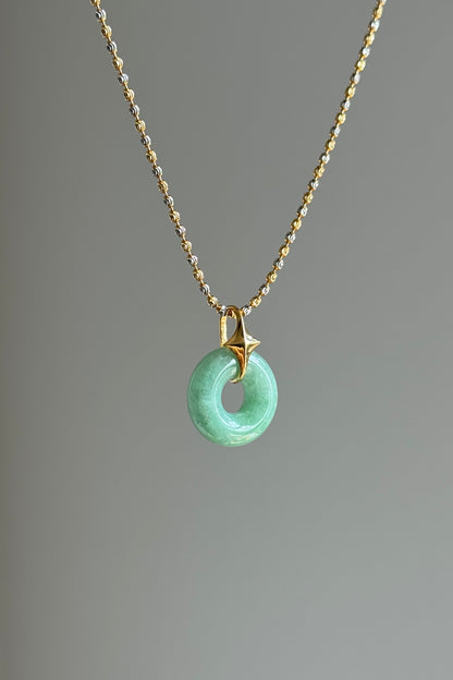 #P0539 "Bi" Vivid Green Jadeite Jade Donut 18K Yellow Gold Pendant
