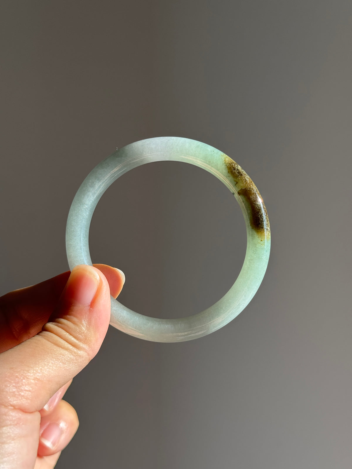 #0431 Icy Green Yellow Round Jade Bangle Size 52 (fits up to 53)