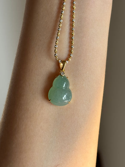 #P0530 "Hulu/Gourd" Icy Lotus Green Jadeite Jade 18K Yellow Gold Pendant