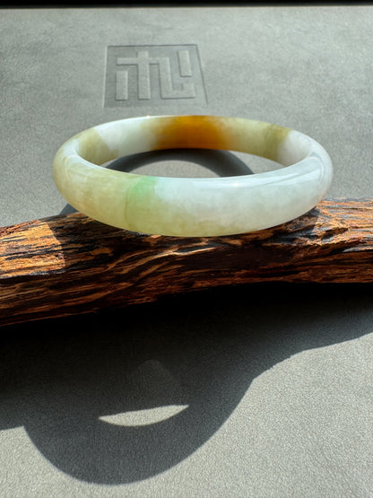#0372 Icy Golden Yellow Green Ink Jade Bangle Size 57