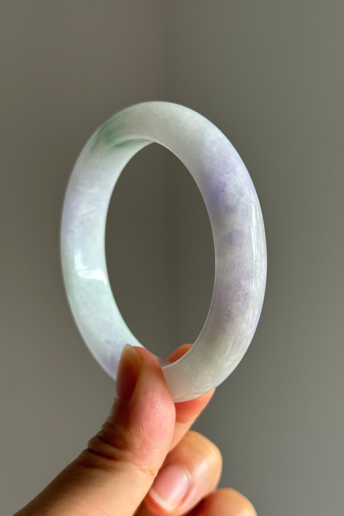 #0448 Icy Lavender Green Jade Bangle Size 55.8