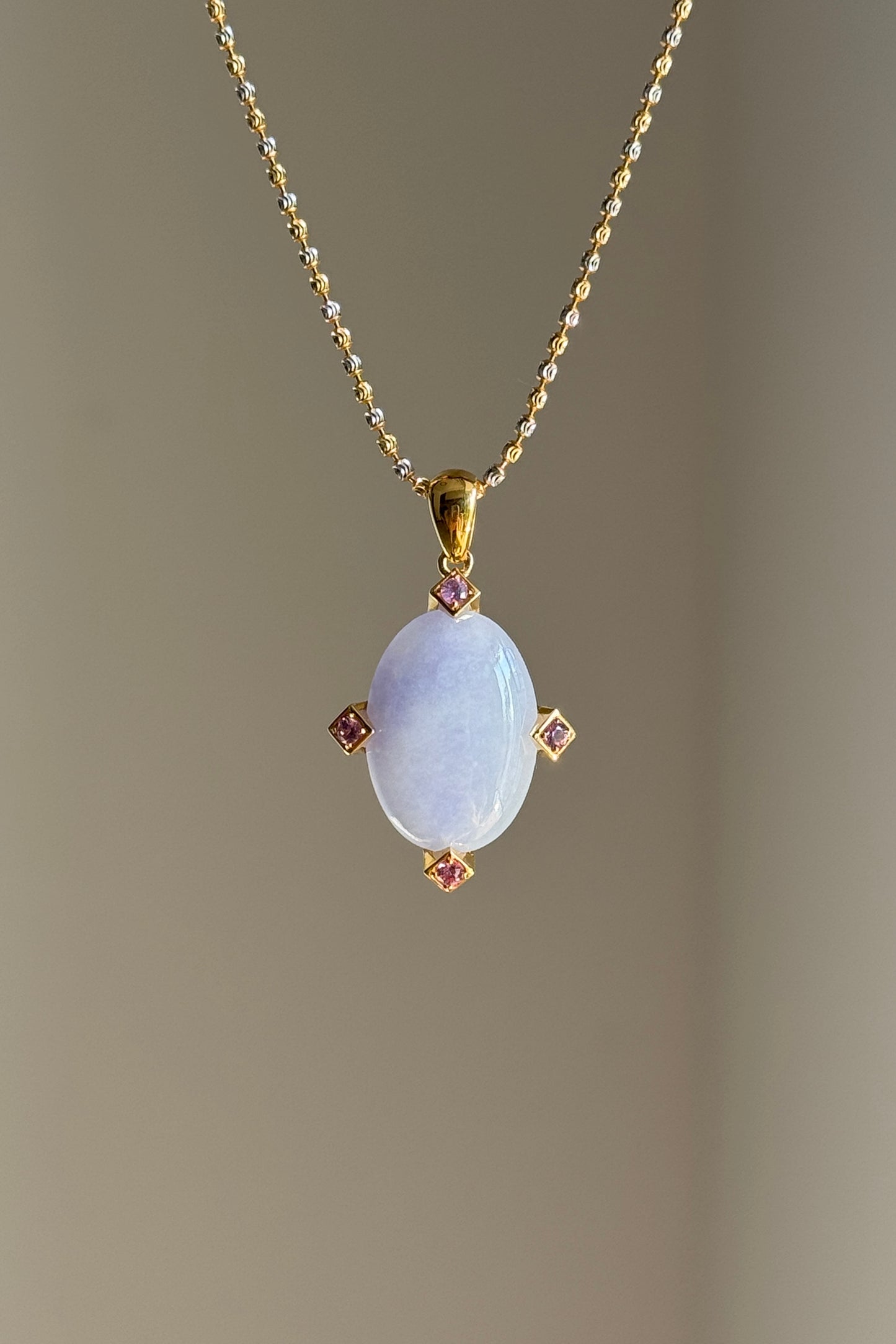 #P0536 Icy Vivid Lavender Jadeite Jade Cabochon 18K Yellow Gold Pendant