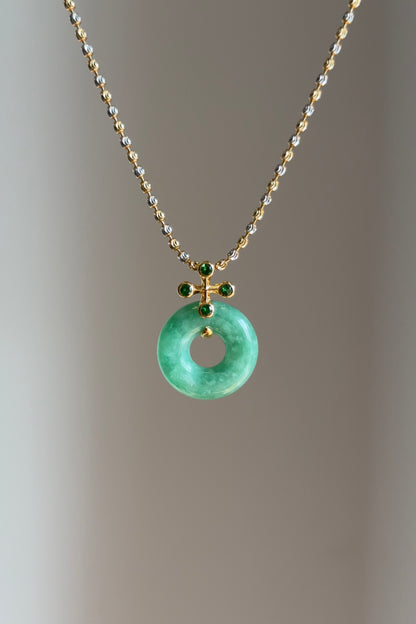 #P0534 "Bi" Vivid Green Jadeite Jade Donut 18K Yellow Gold Pendant
