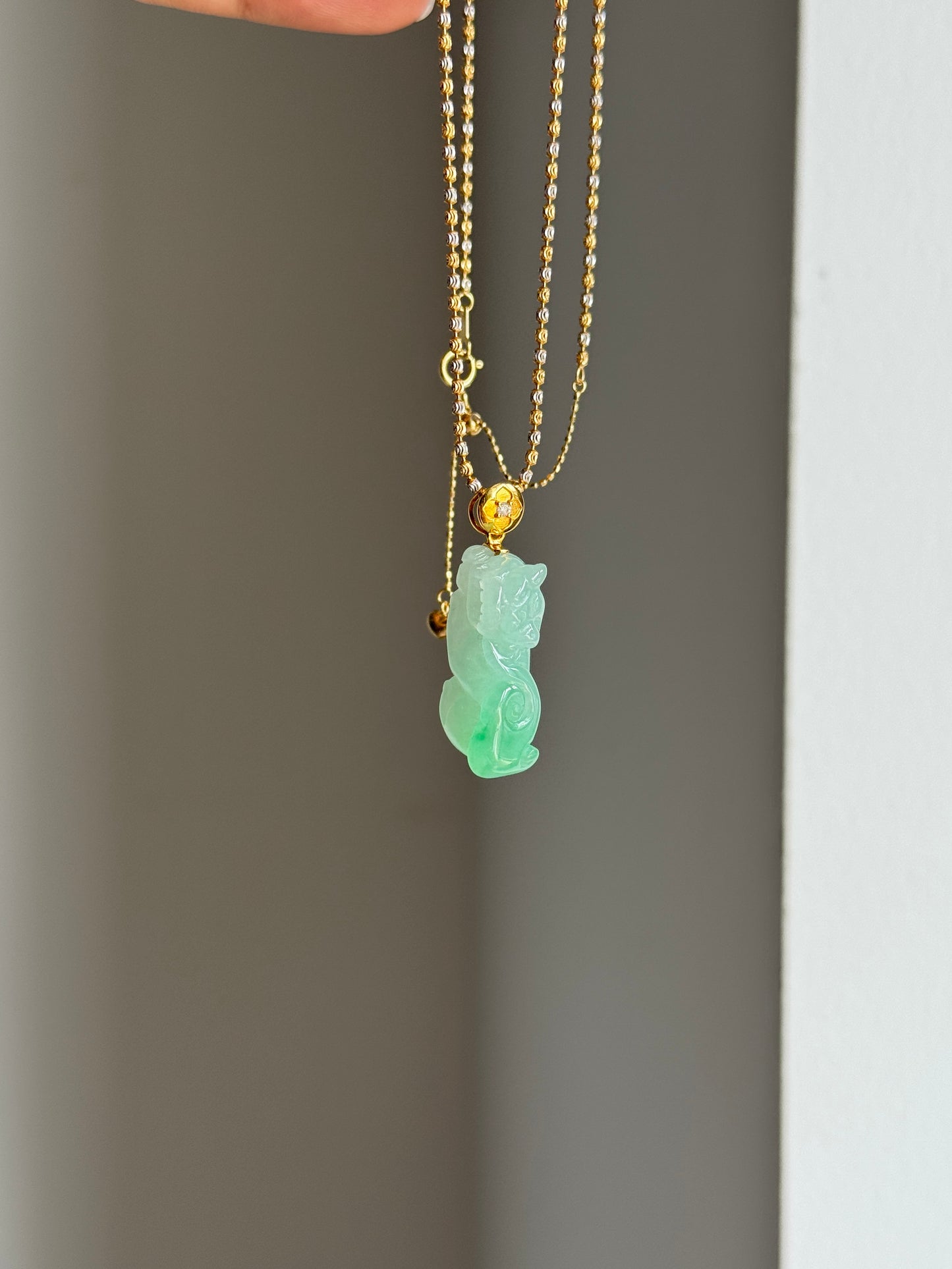 #P0550 "Pixiu" Icy Vivid Sun Green Jadeite Jade 18K Yellow Gold Pendant