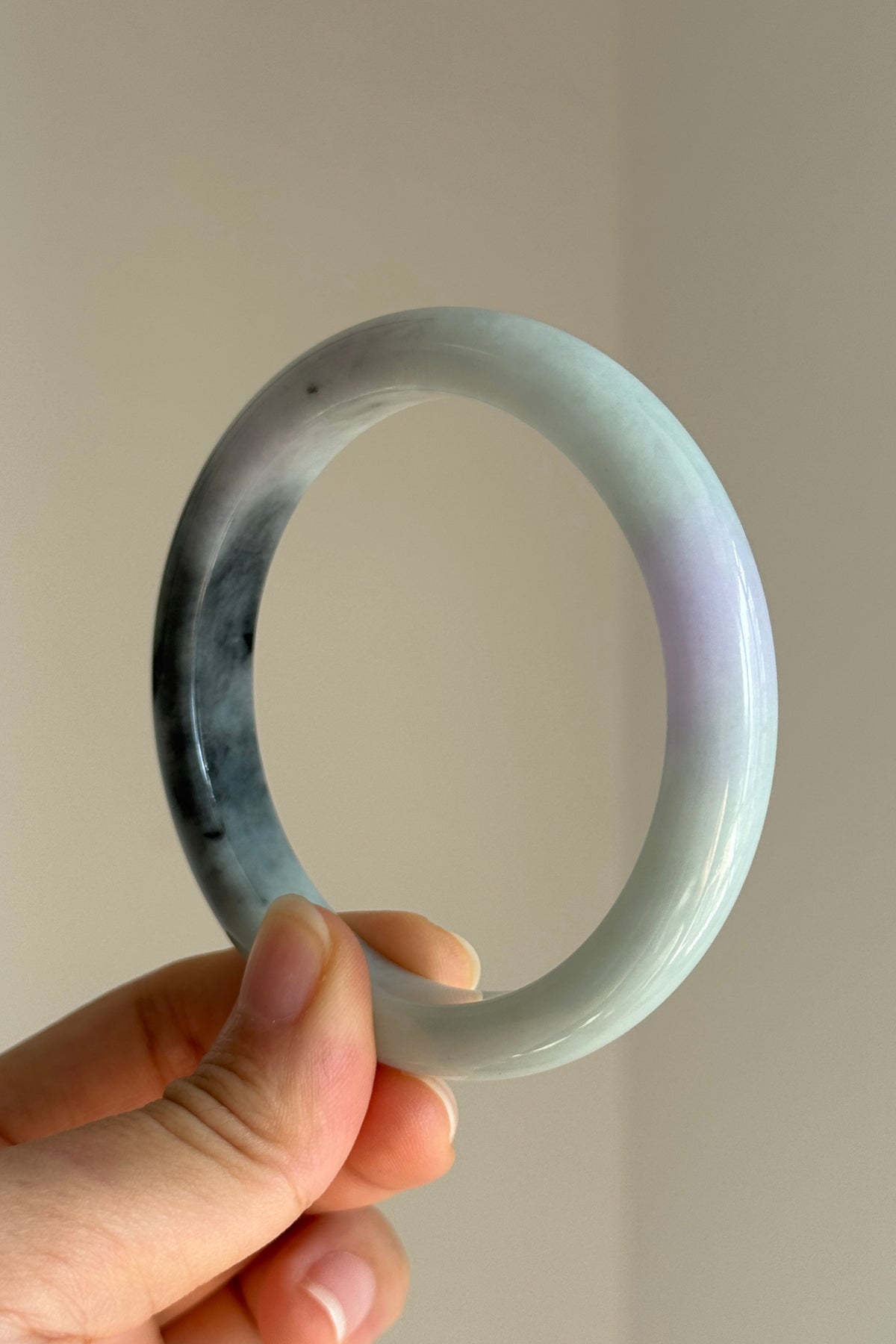#0446 Light Green Lavender Ink Jade Bangle Size 60