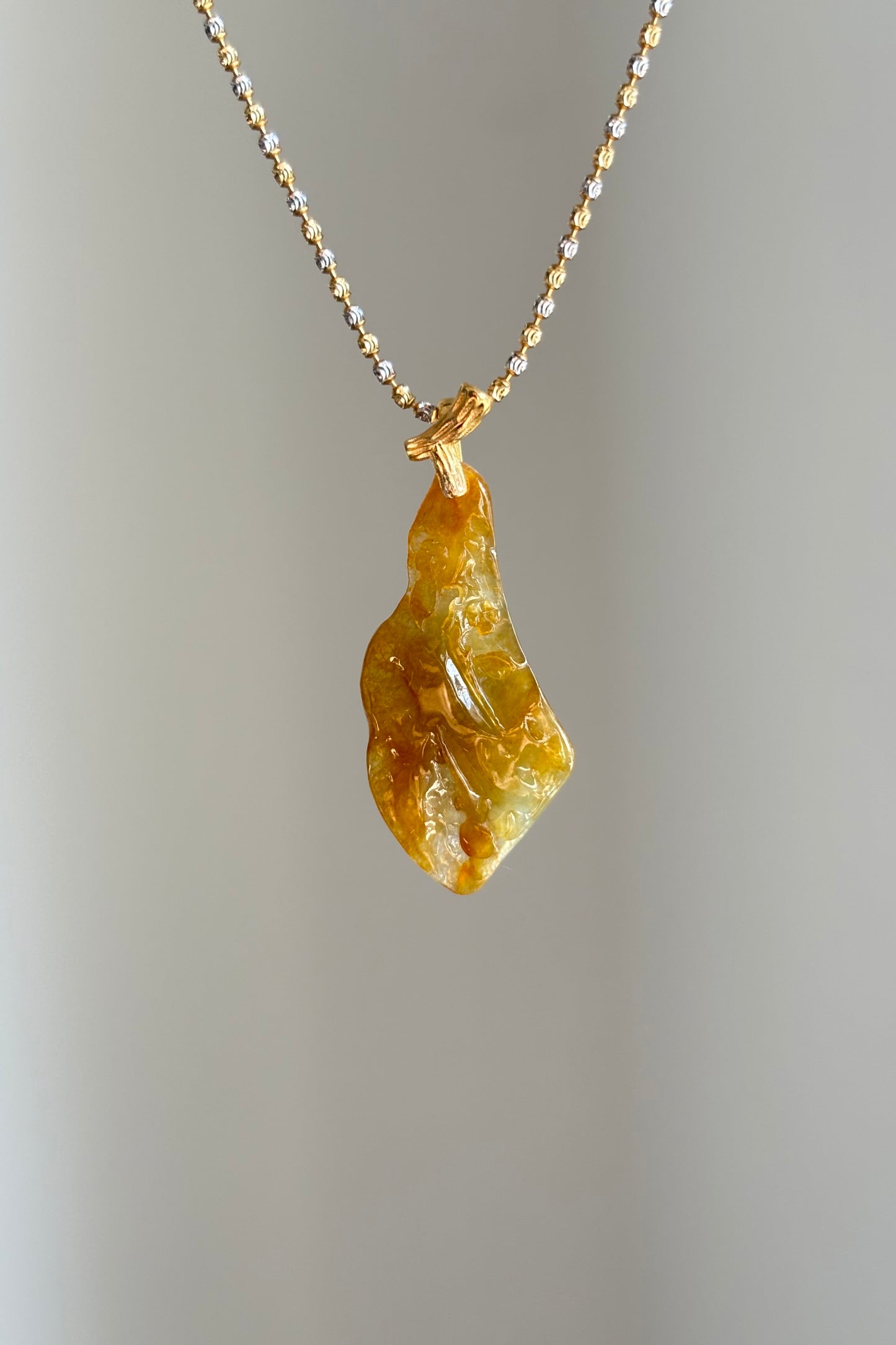 #P0485 "Plum Blossom" Icy Yellow Golden Jadeite Jade 18K Yellow Gold Pendant