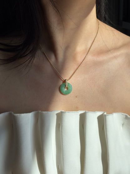 #P0562 "Bi" Icy Bright Green Jadeite Jade Donut 18K Yellow Gold Pendant