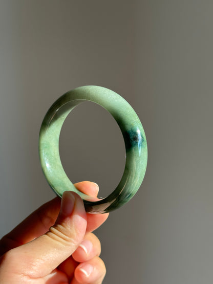 #0430 Icy Blue Water Olive Green Rich Blue Flower Jade Bangle Size 54.5