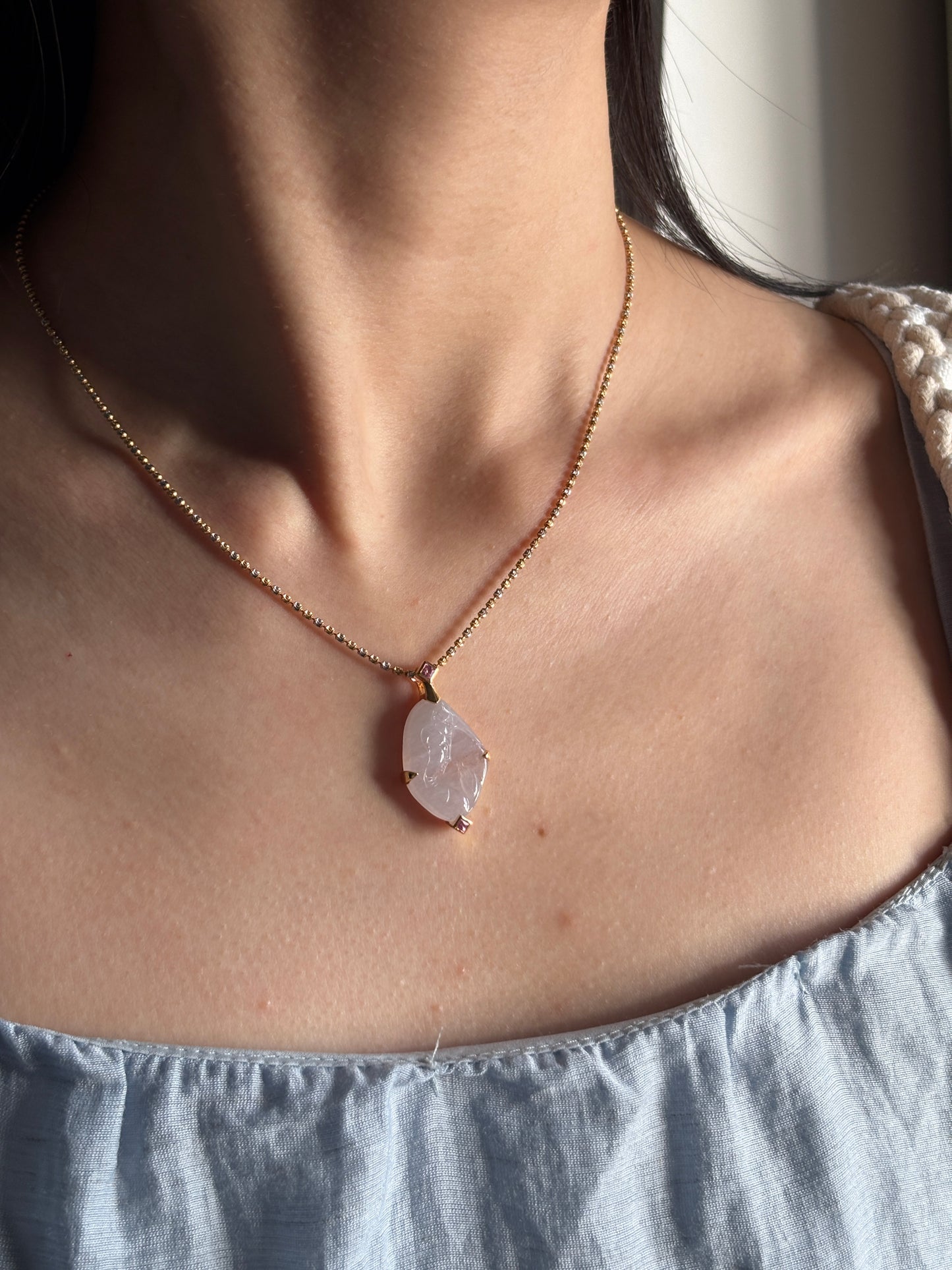 #P0556 "Guan Yin" Icy Light Pink Red White Jadeite Jade 18K Yellow Gold Pendant