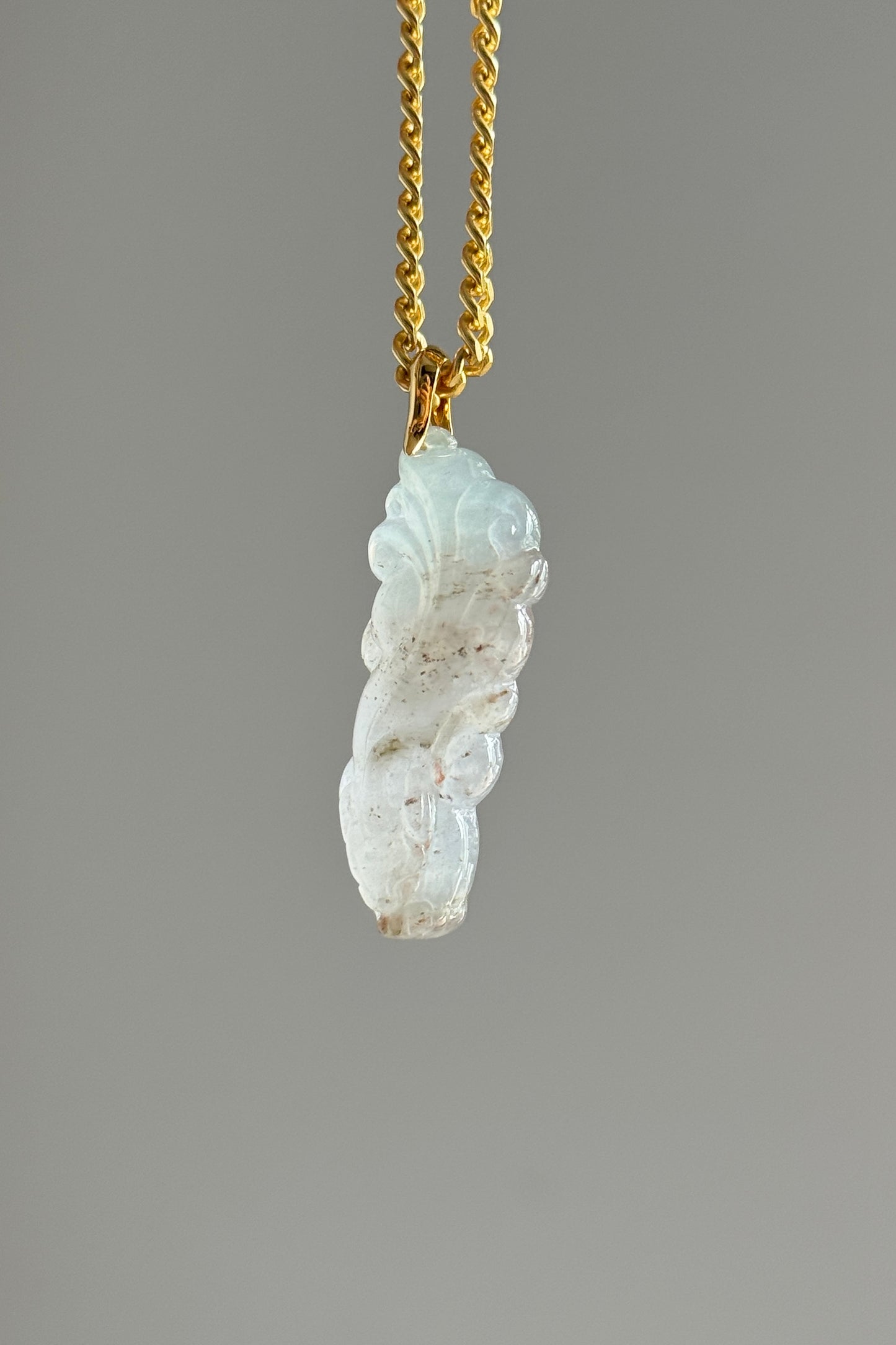 #P0552 "Chi Dragon" Icy Light Green Red Brown Flecks Jadeite Jade 18K Yellow Gold Pendant