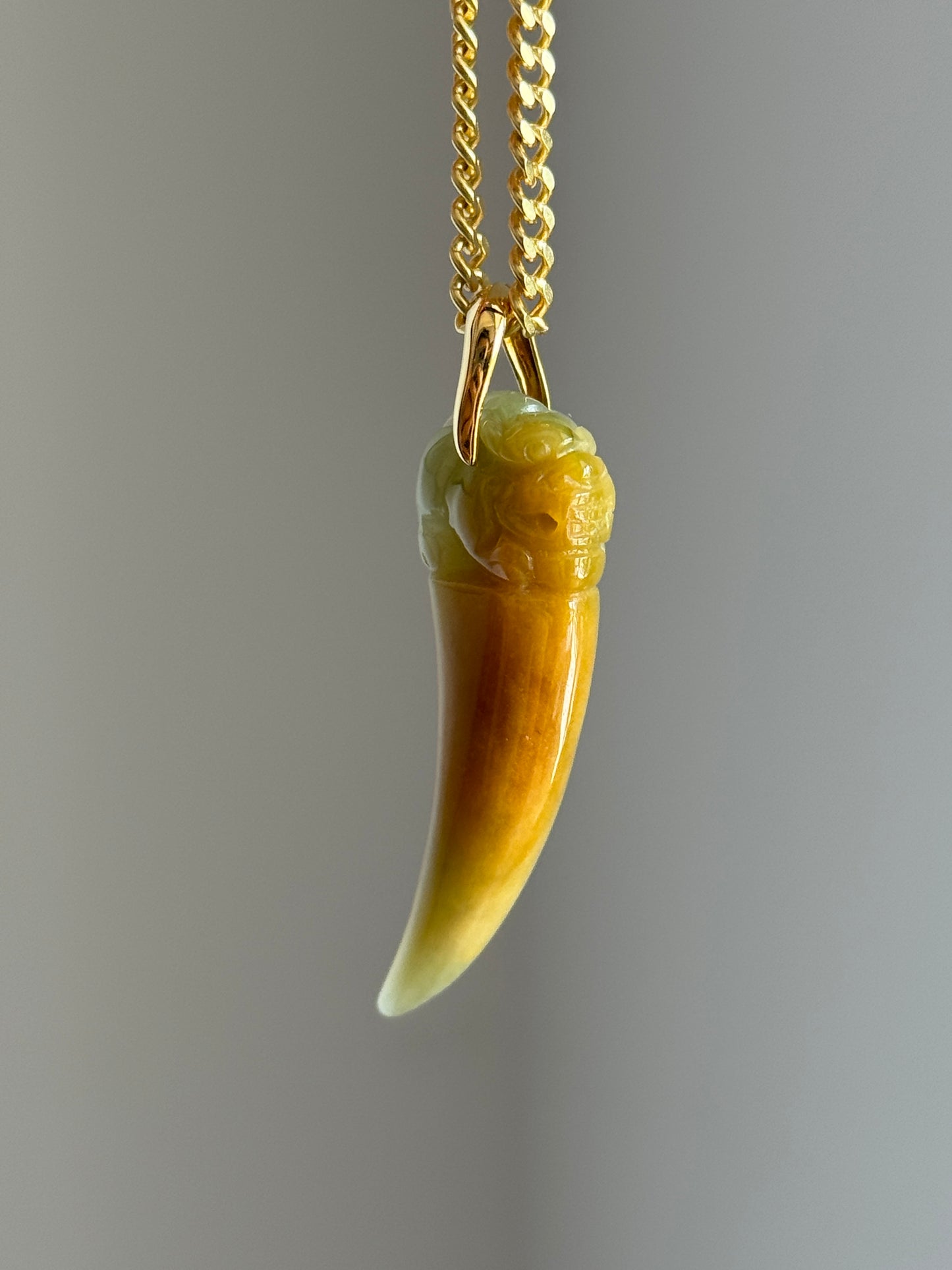 #P0560 "Dragon's Fang" Golden Yellow Green Jadeite Jade 18K Yellow Gold Pendant