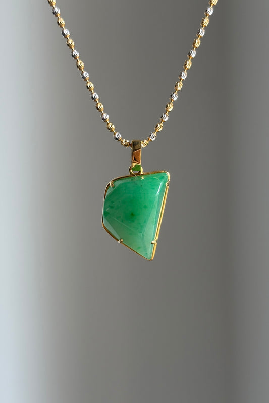 #P0474 "Free" Icy Bright Sun Green Jadeite Jade 18K Yellow Gold Pendant