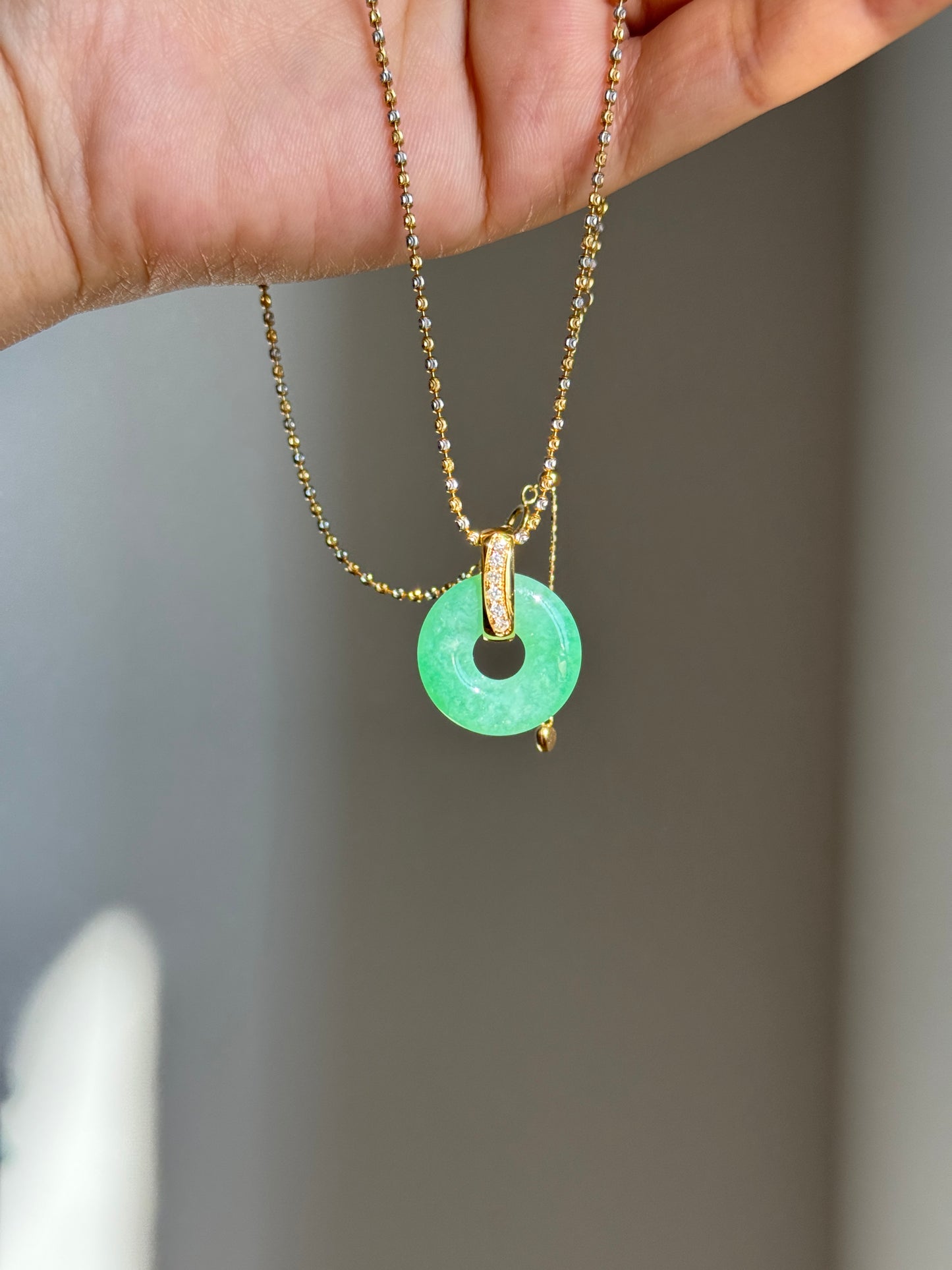 #P0562 "Bi" Icy Bright Green Jadeite Jade Donut 18K Yellow Gold Pendant