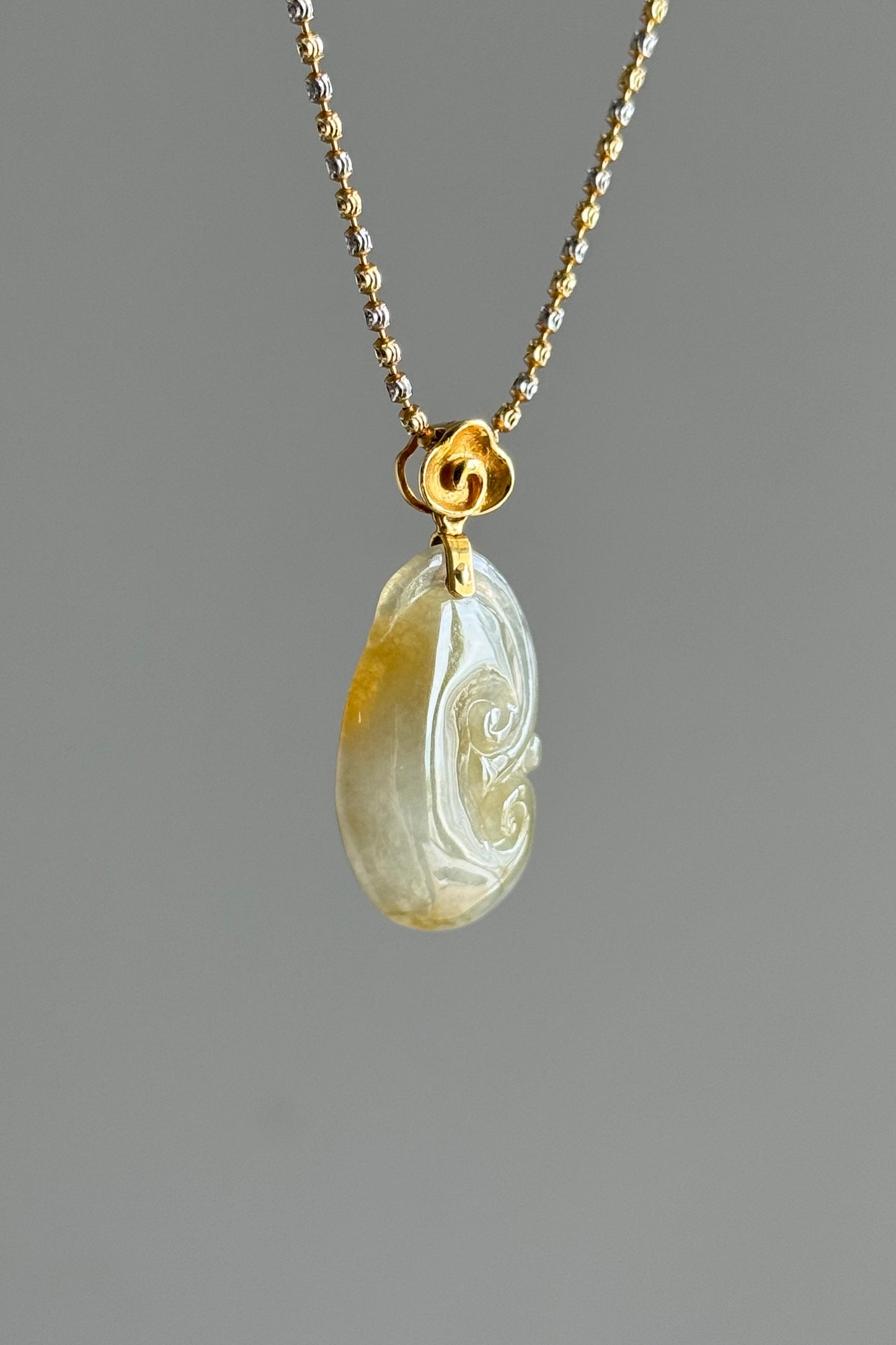 #P0488 "Ruyi / As Your Wish" Icy Yellow Golden Jadeite Jade 18K Yellow Gold Pendant