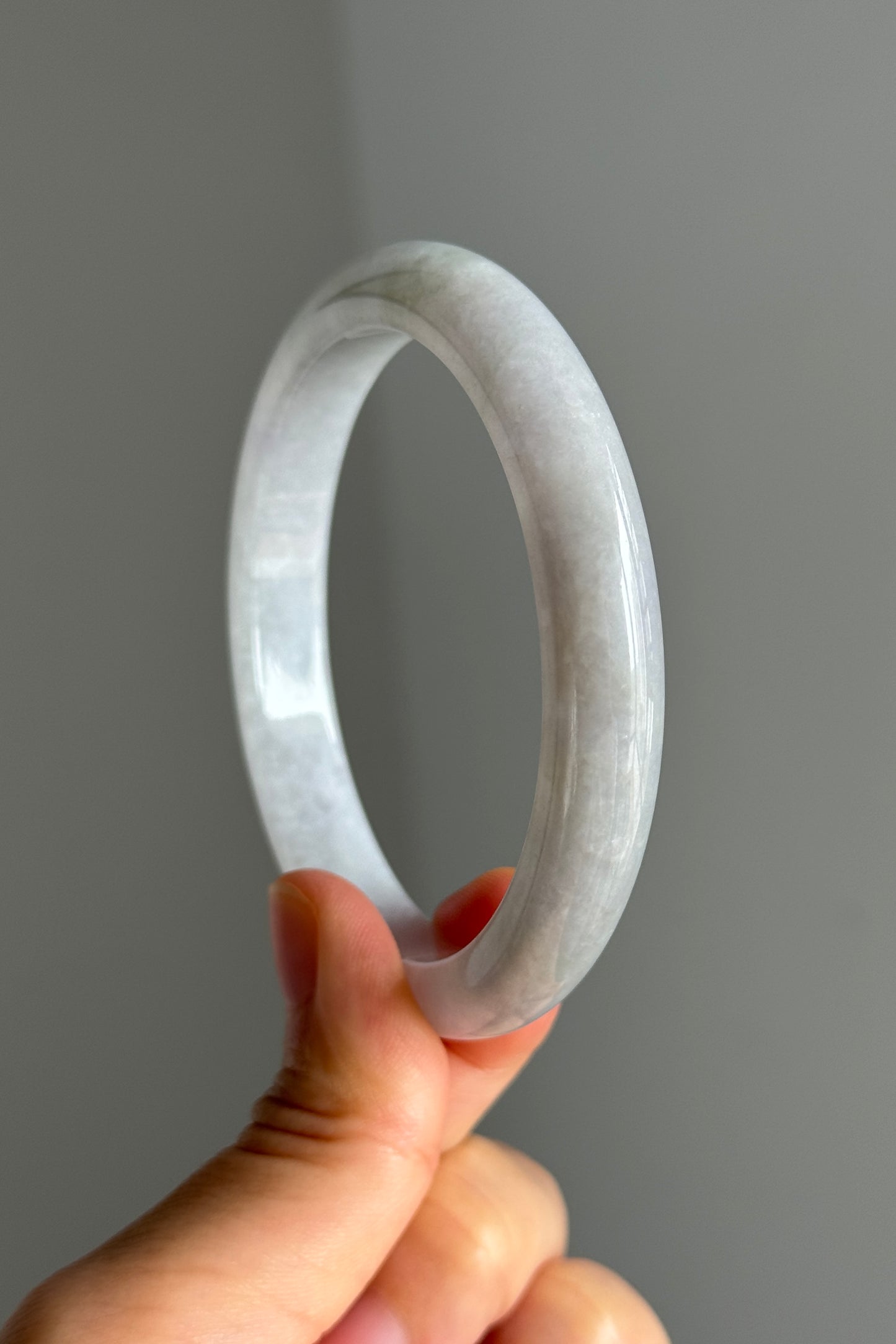 #0368 Icy Lavender Jade Bangle Size 59