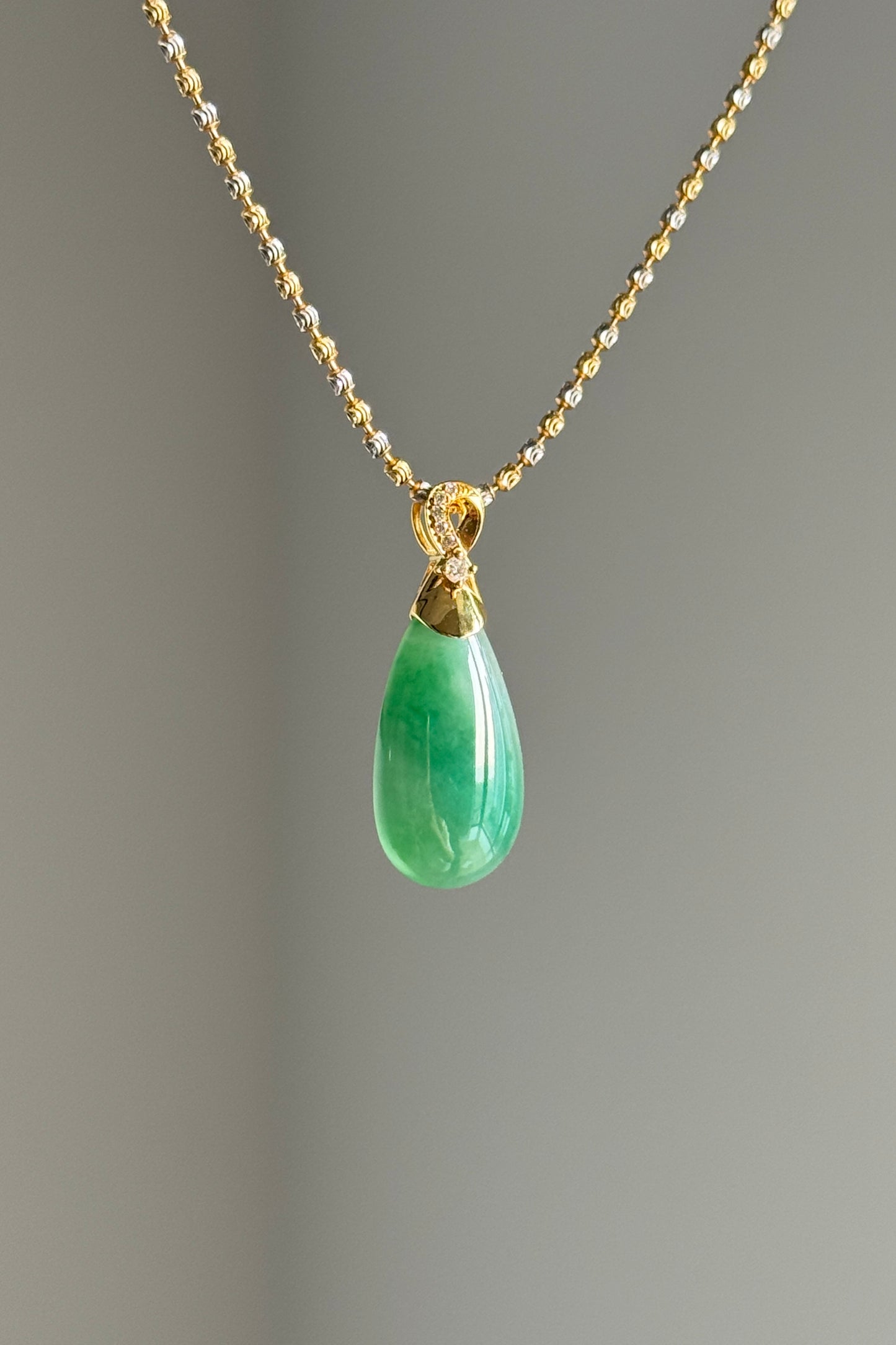 #P0501 "Water Drop" Icy Rich Green Jadeite Jade 18K Yellow Gold Pendant