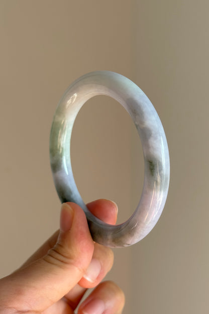 #0427 Lavender Green Yellow Round Jade Bangle Size 53.8 (fits up to 55)
