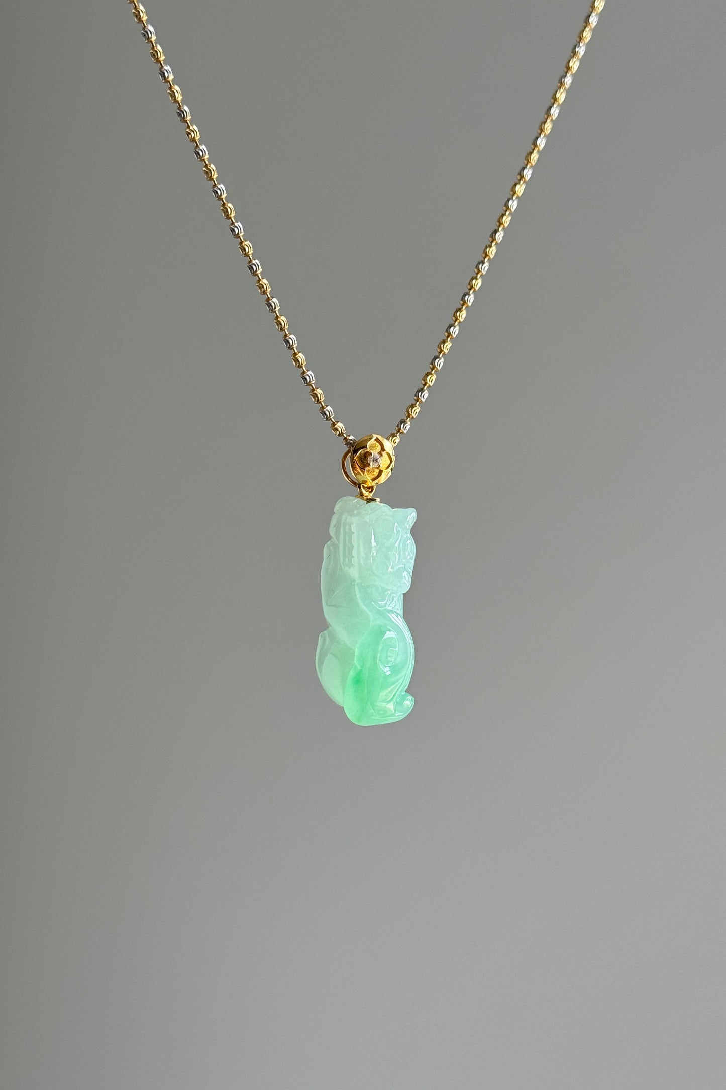 #P0550 "Pixiu" Icy Vivid Sun Green Jadeite Jade 18K Yellow Gold Pendant