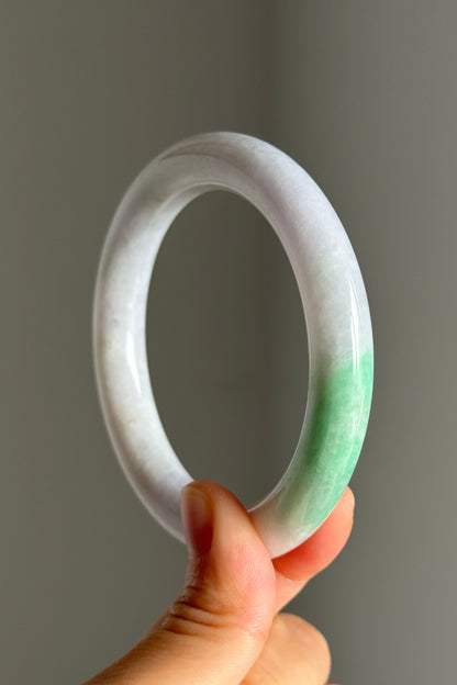 #0370 Sun Green Lavender Jade Bangle Size 59.4 (fits up to 61)