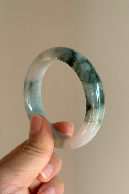 #0434 Icy Green Flower Lavender Jade Bangle Size 50.7