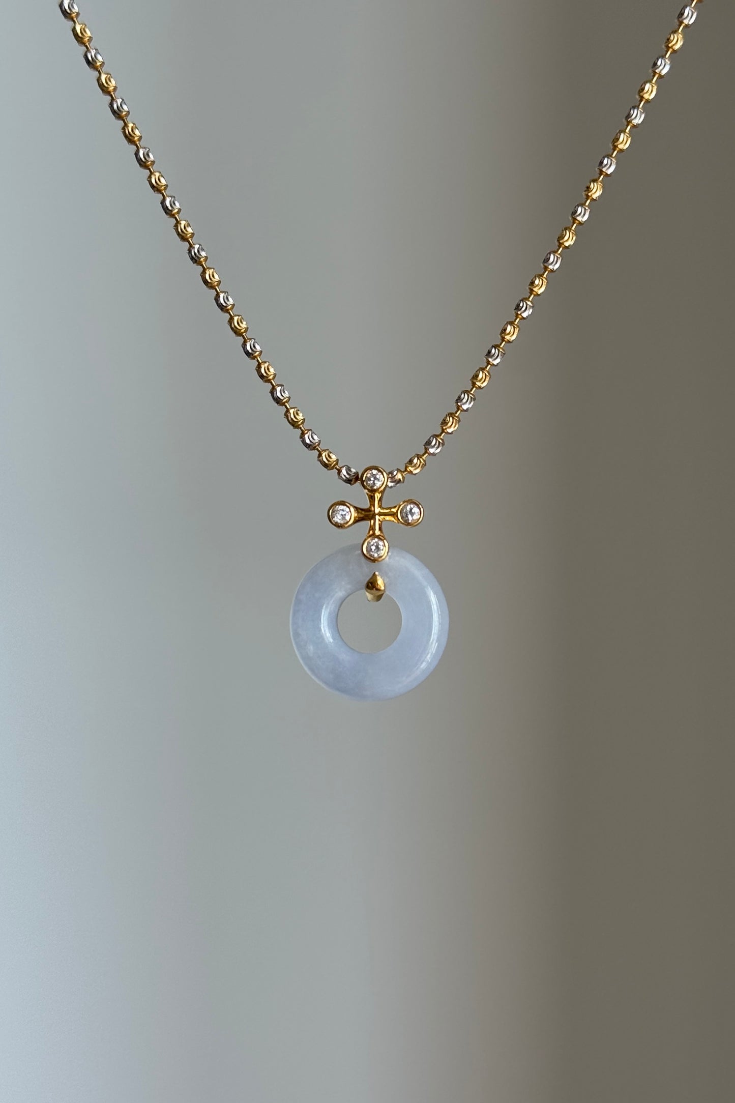 #P0557 "Bi" Icy Lavender Jadeite Jade Donut 18K Yellow Gold Pendant