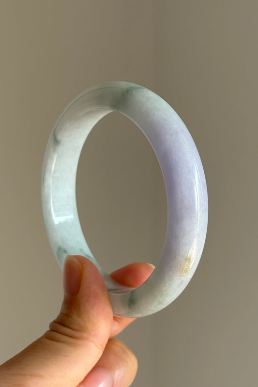 #0437 Icy Lavender Green Flower Jade Bangle Size 57