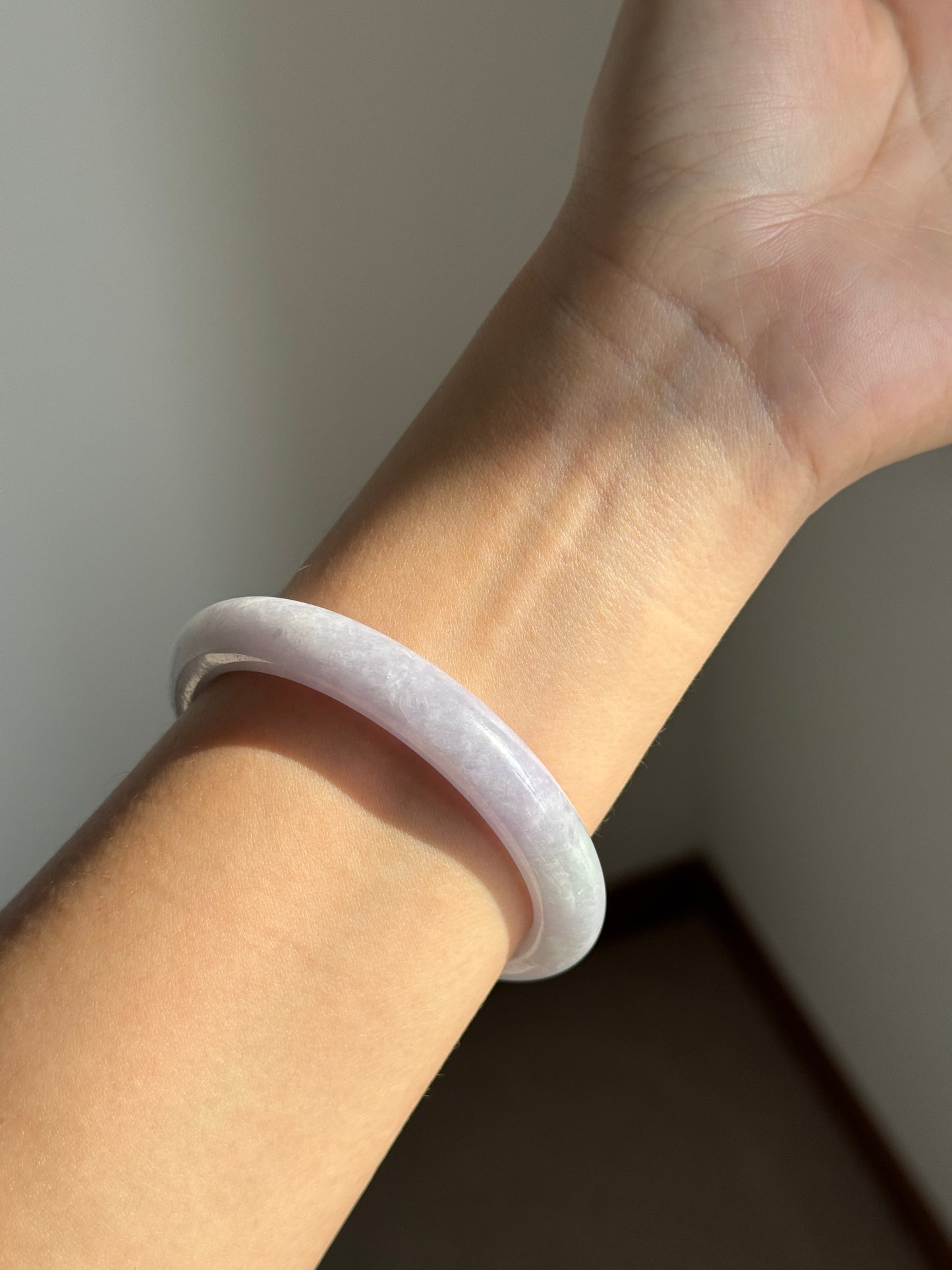 #0358 Lavender Light Green Jade Bangle Size 55.1