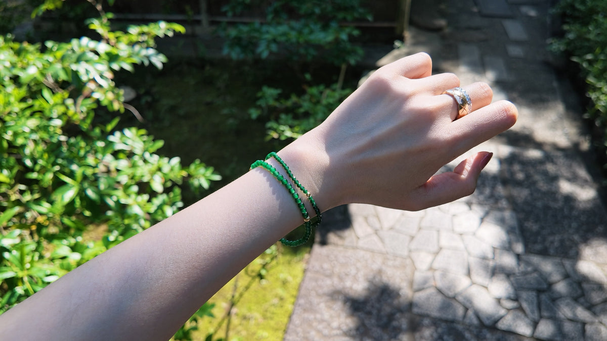 #B0802 Icy Imperial Green Jadeite Jade Beads 18K Gold Bracelet
