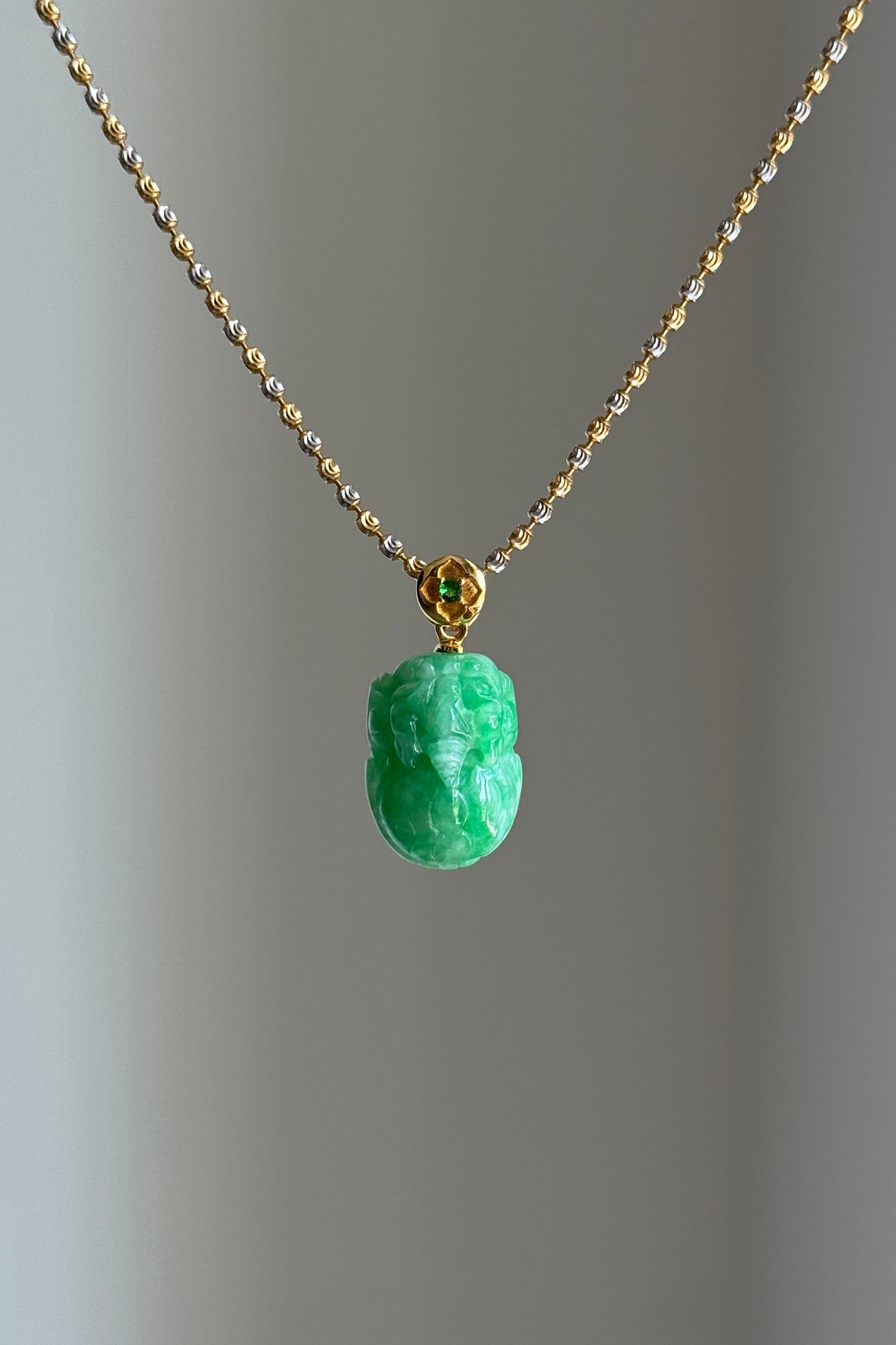 #P0561 "Pixiu" Sun Green Jadeite Jade 18K Yellow Gold Pendant