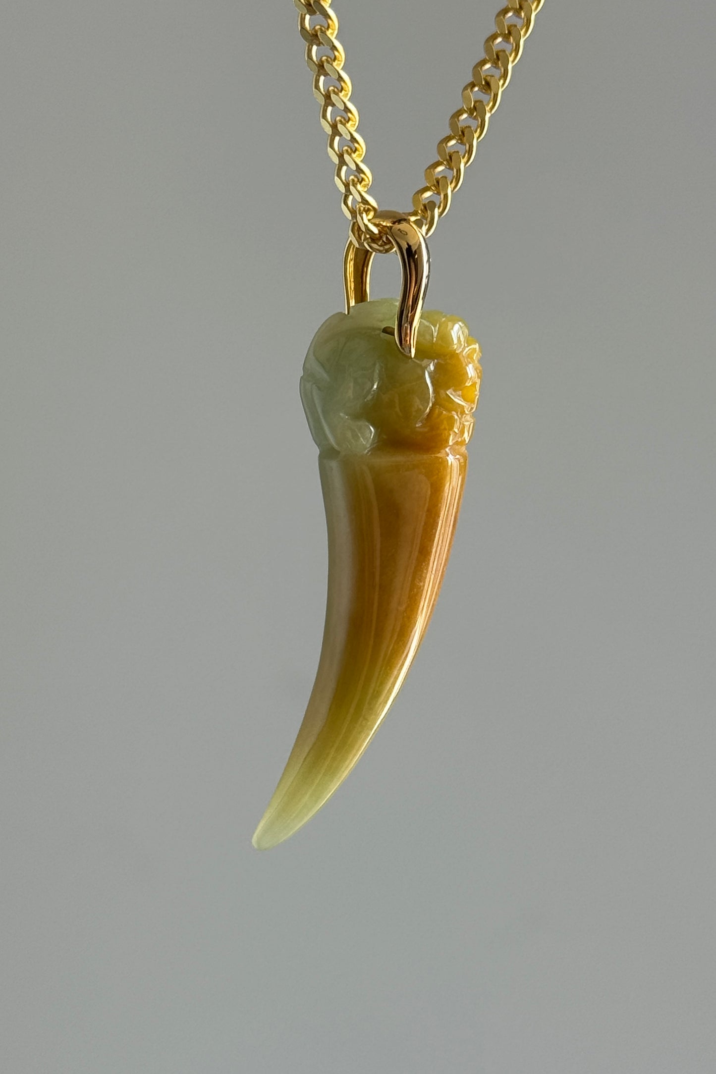 #P0560 "Dragon's Fang" Golden Yellow Green Jadeite Jade 18K Yellow Gold Pendant